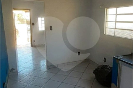 Casa térrea para Jardim Bandeirantes.