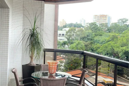 Apartamento com terraço 385m² 03 dormitórios sendo 2 suítes 5 vagas..Estuda Permuta.
