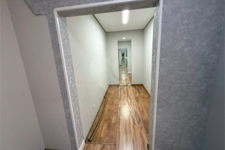 Casa alto padrão condomínio fechado em Atibaia com 4 suítes e ampla área de lazer, espaço gourmet, piscina, 6 vagas garagem
