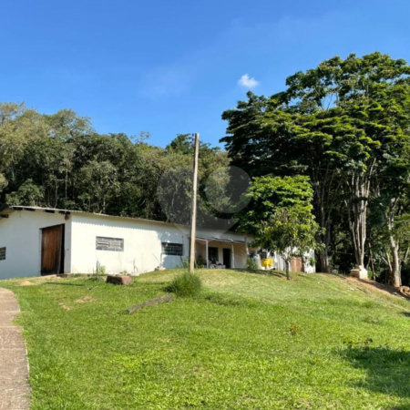 Sítio a venda em Atibaia