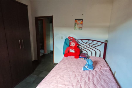Oportunidade Única no Santa Felícia: Casa 3 dormitórios, Conforto, Espaço de Sobra e a Melhor Localização de São Carlos!