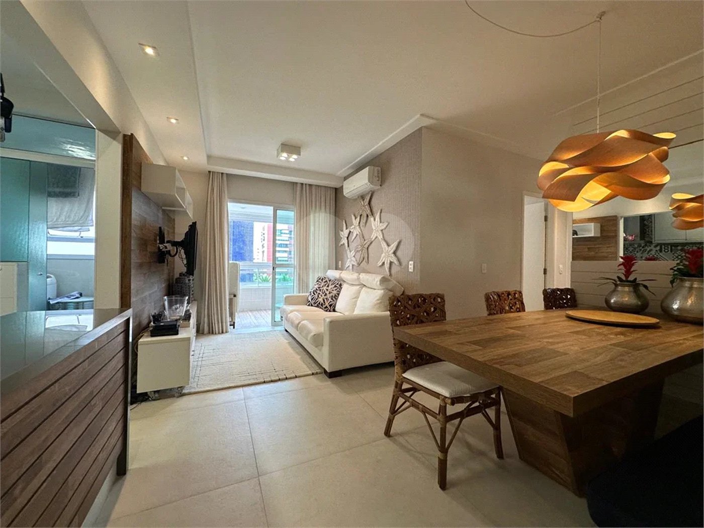 Apartamento à venda com 3 quartos, sendo 2 suítes,  em Riviera de São Lourenço, Bertioga, SP