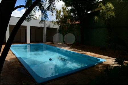 Casa térrea em Araraquara/SP.