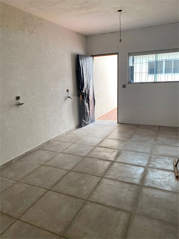 Casa térrea com 280m2, 3 dorms. - Saúde