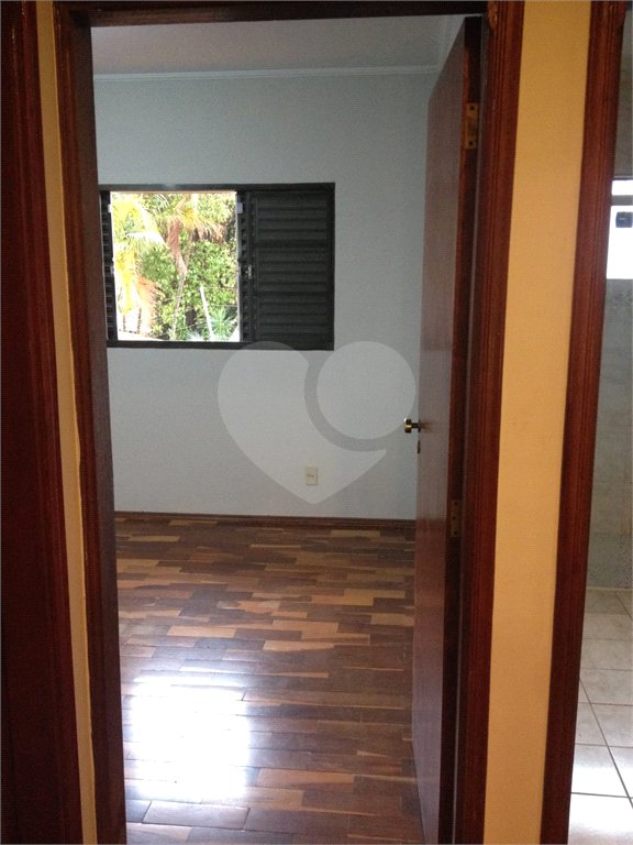 Sobrado a venda.