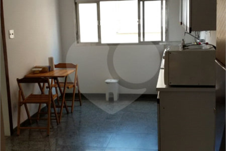 Apartamento à venda no bairro Bela Vista.