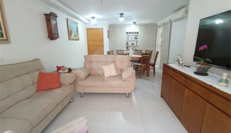 Apartamento à venda com 3 quartos, sendo 1 suíte, no Centro, São Roque, SP