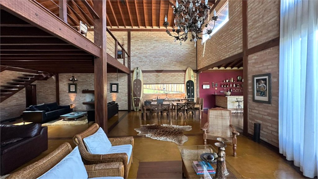 Casa para venda no Condomínio Vivenda do Broa.