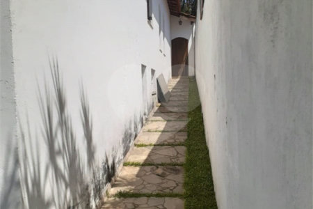 Casa Térrea com 3 quartos sendo 1 suíte. 1.400m² A/T. Jardim Floresta, Atibaia, SP