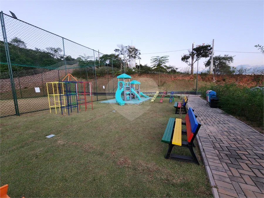 Terreno com 1.500 m2 no Condomínio Residencial Jardim Primavera Louveira SP