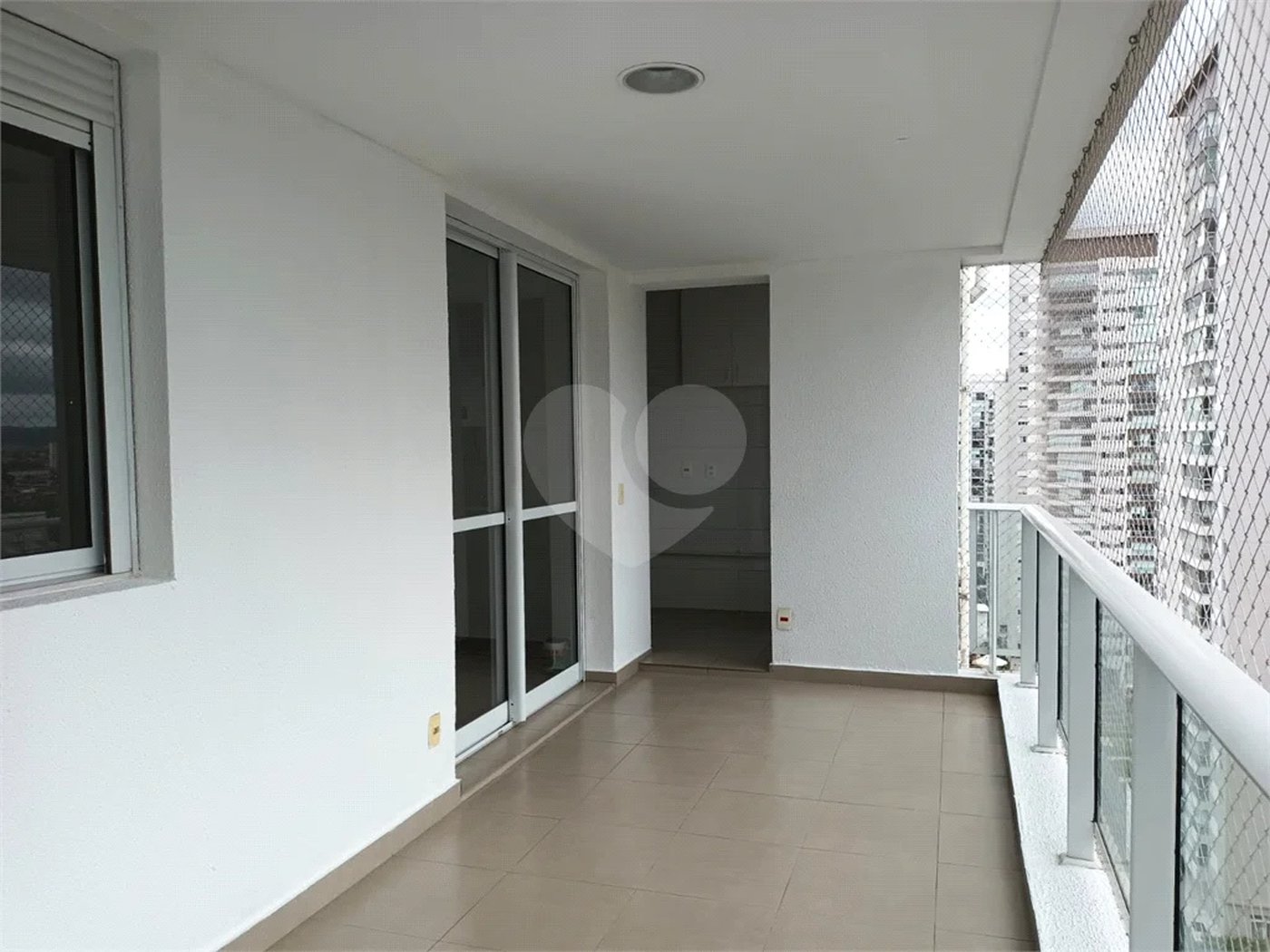 APARTAMENTO PARAÇAÇÃO COM 3 DORMITÓRIOS E 2 VAGAS DE GARGEM NA VILA ANASTÁCIO