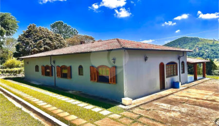 Sítio à venda com 6 quartos, sendo 1 suíte,  no Centro (são João Novo), São Roque, SP