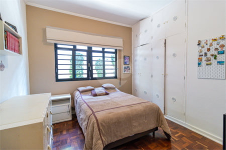 Casa à venda com 3 suítes em Chácara Monte Alegre, São Paulo, SP