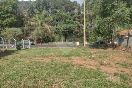 Terreno á venda no Residencial Sambambaia