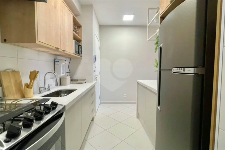 Apartamento à venda com 3 quartos, sendo 1 suíte,  em Riviera de São Lourenço, Bertioga, SP