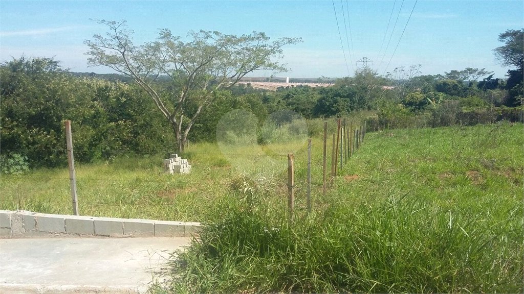 Terreno com 548,00 m² de área total.