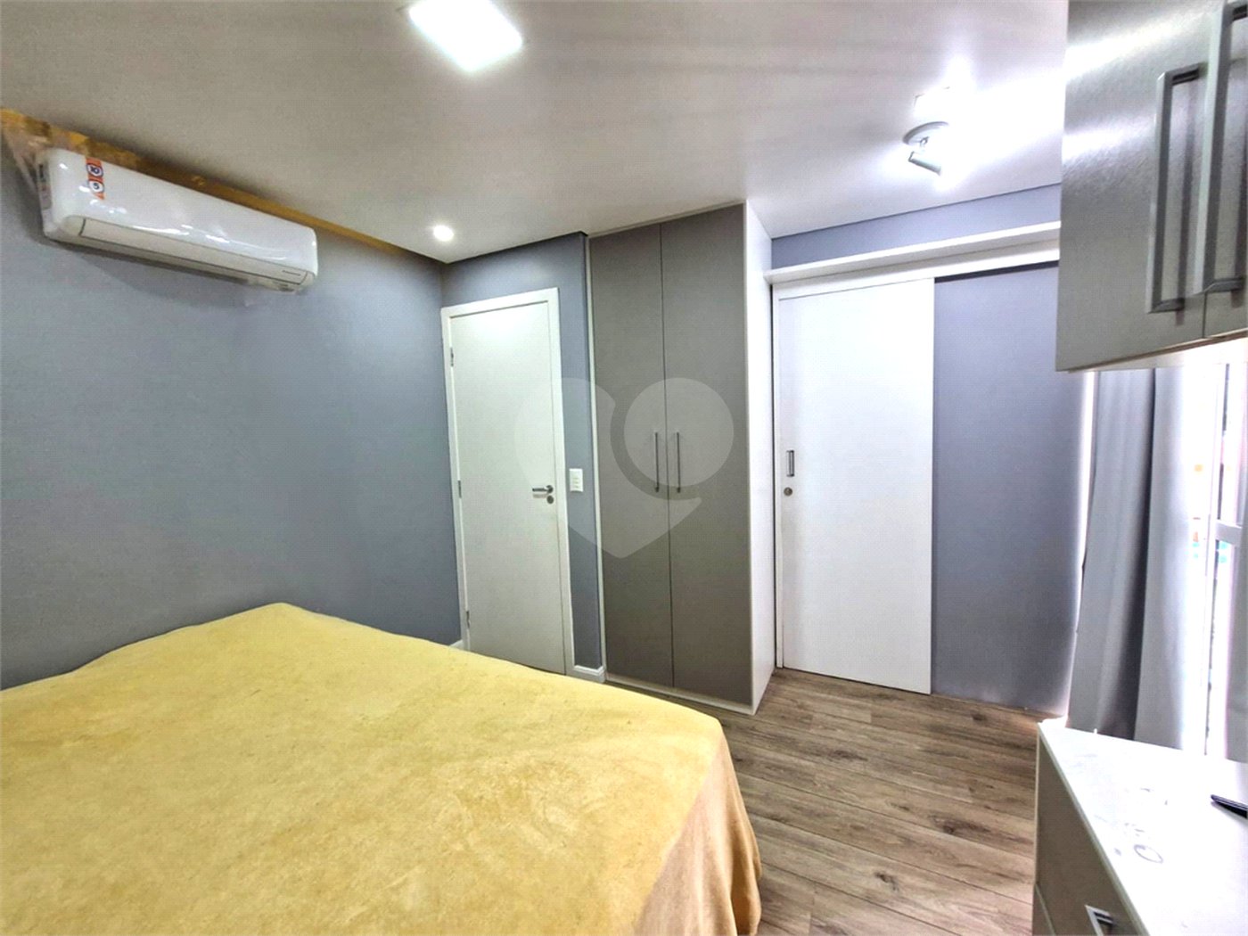 Casa à venda com 2 suítes no condomínio Residencial Living Sabara, São Paulo - SP