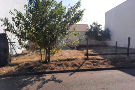 Terreno com 125 m² .
