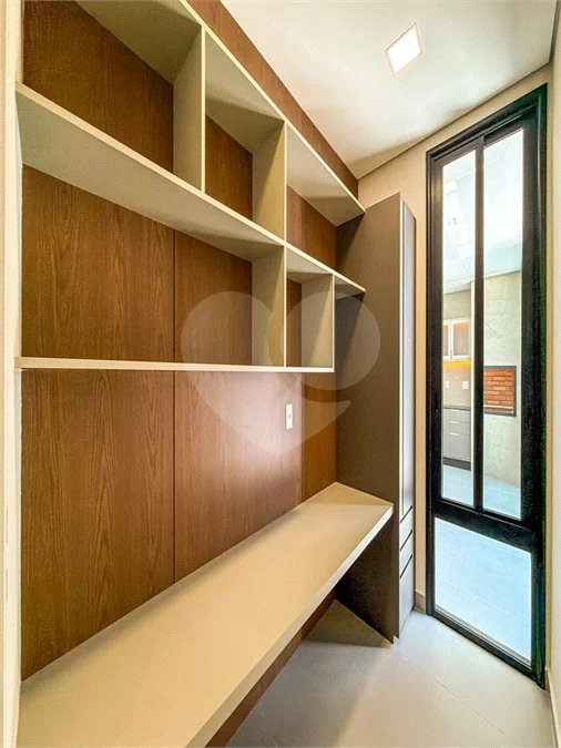 Casa Térrea Evidências - Indaiatuba/SP - R$ 1.950.000,00 - Área Total 307,33 m² - Área Construída 201,90 m² - TÉRREA - 03 suítes sendo a master com closet; Escritório; Lavabo; Cozinha com cooktop, forno, micro-ondas e coifa; Móveis planejados na hall de entrada, sala, escritório, cozinha, gourmet, s