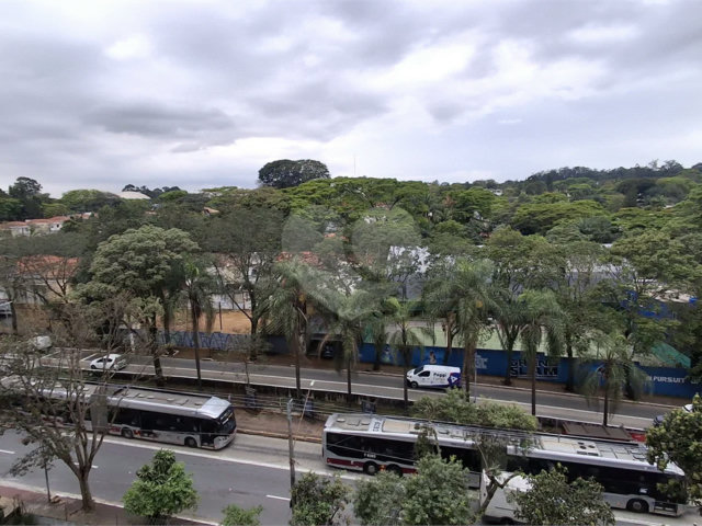 Apartamento para alugar com 2 quartos em Santo Amaro, São Paulo, SP