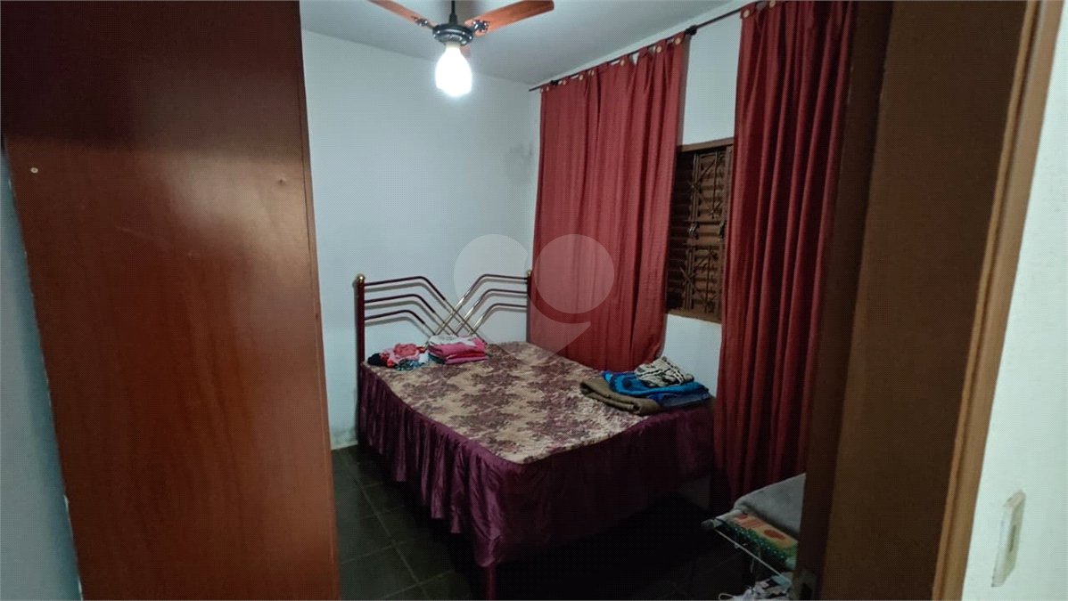 Oportunidade Única no Santa Felícia: Casa 3 dormitórios, Conforto, Espaço de Sobra e a Melhor Localização de São Carlos!
