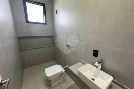 Linda casa a venda no condomínio Villeneuve