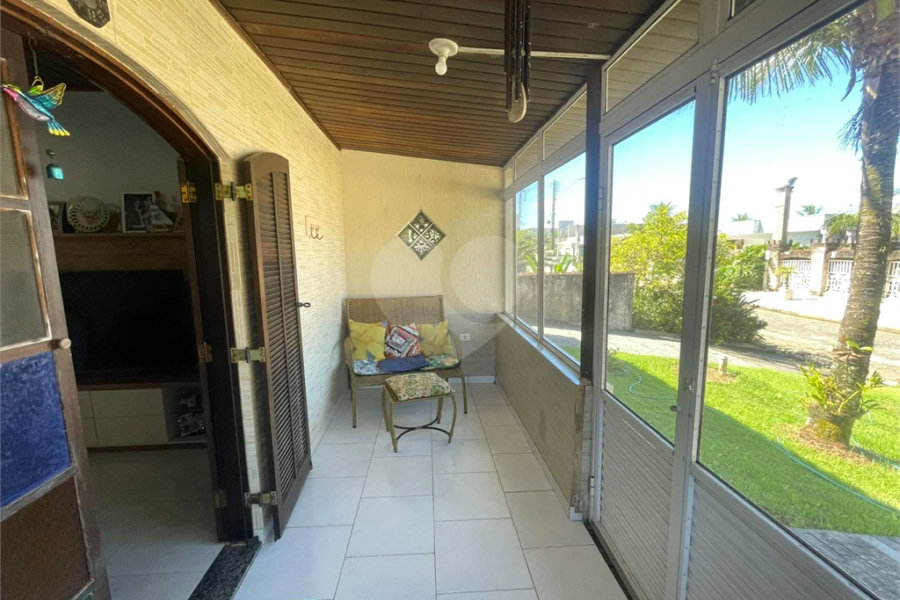 Casa à venda com 2 quartos, sendo 1 suíte, em Morada da Praia, Bertioga, SP