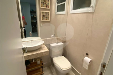 Apartamento à Venda na Mooca com 122 m² sendo 3 Suítes com Varanda Gourmet com 2 Vagas Aceita Permuta