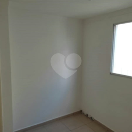 Apartamento no Condomínio Mont Royal.