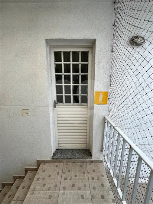 Ótimo Prédio Comercial !! Vende Total ou Aluga andar superior..OPORTUNIDADE !