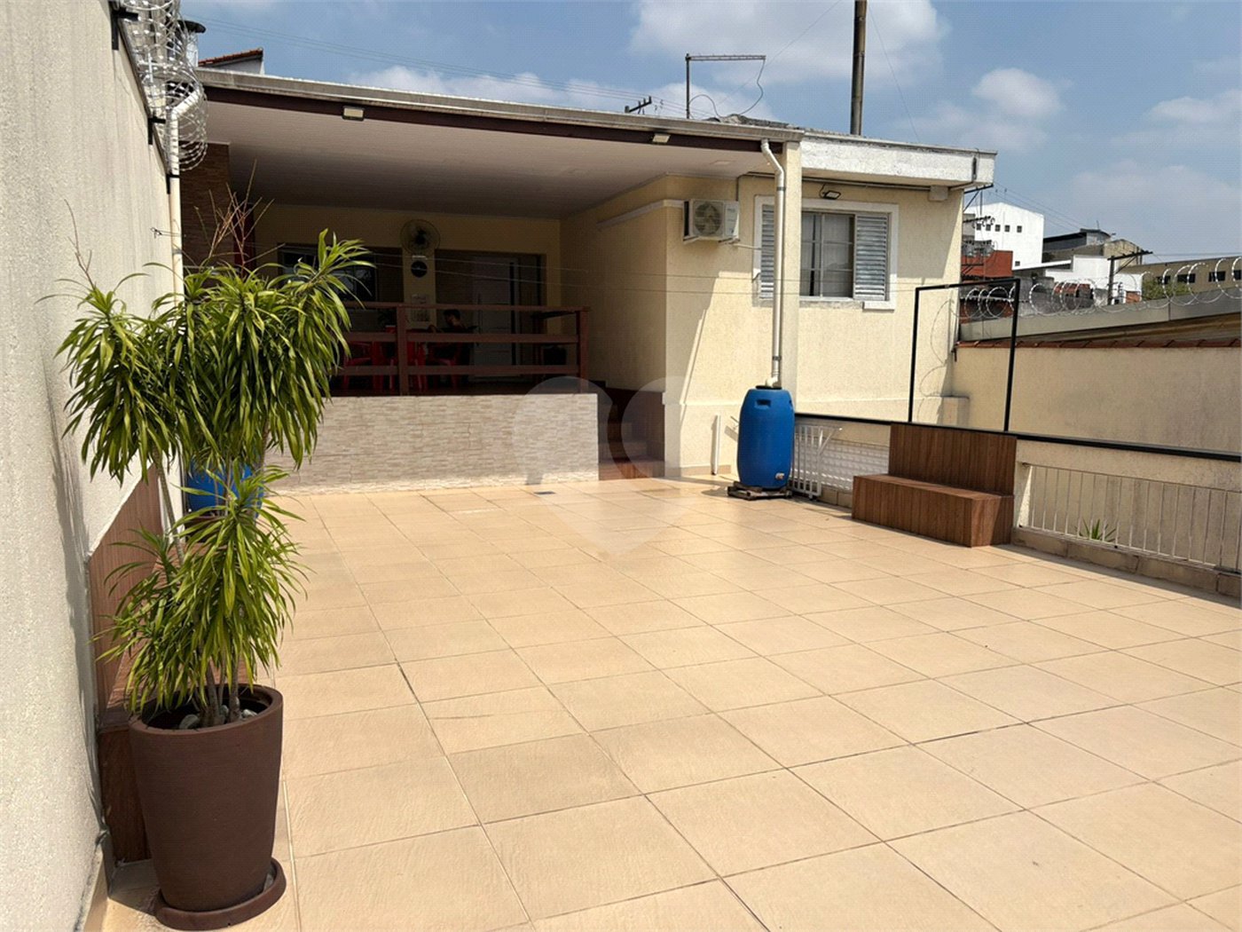 Oportunidade Casa Terrea e Ampla com 173 m² e Quintal e Área Gourmet JARDIM ARICANDUVA