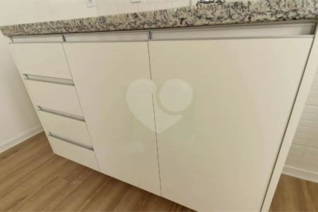 Apartamento de 38 m² com 2 dormitórios no Brás