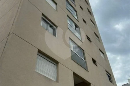 Apartamento com 138m², 3 dormitórios, sendo 3 suítes, 2 vagas de garagem, à venda na Vila Valparaiso em Santo André.