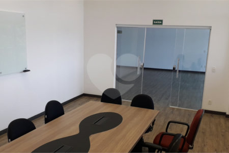 Prédio para alugar em Vila Salles, Atibaia, SP
