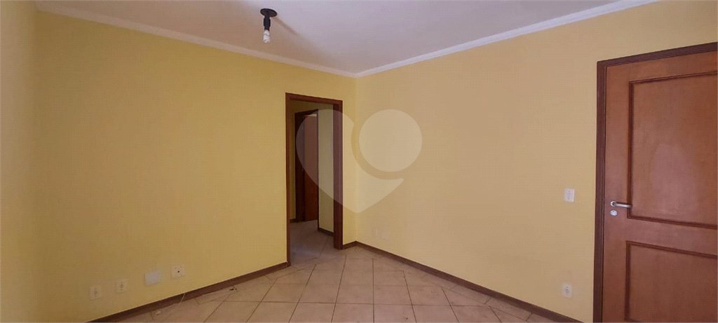 Apartamento no Condomínio Joan Miro .