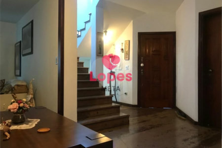 Excelente Casa a Venda no Bairro Jardim Esplanada, 3 dormitórios, sendo 2 suites São José do Campos