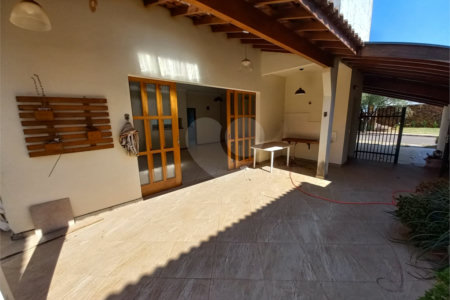 Casa Térrea no Condomínio Damha I,