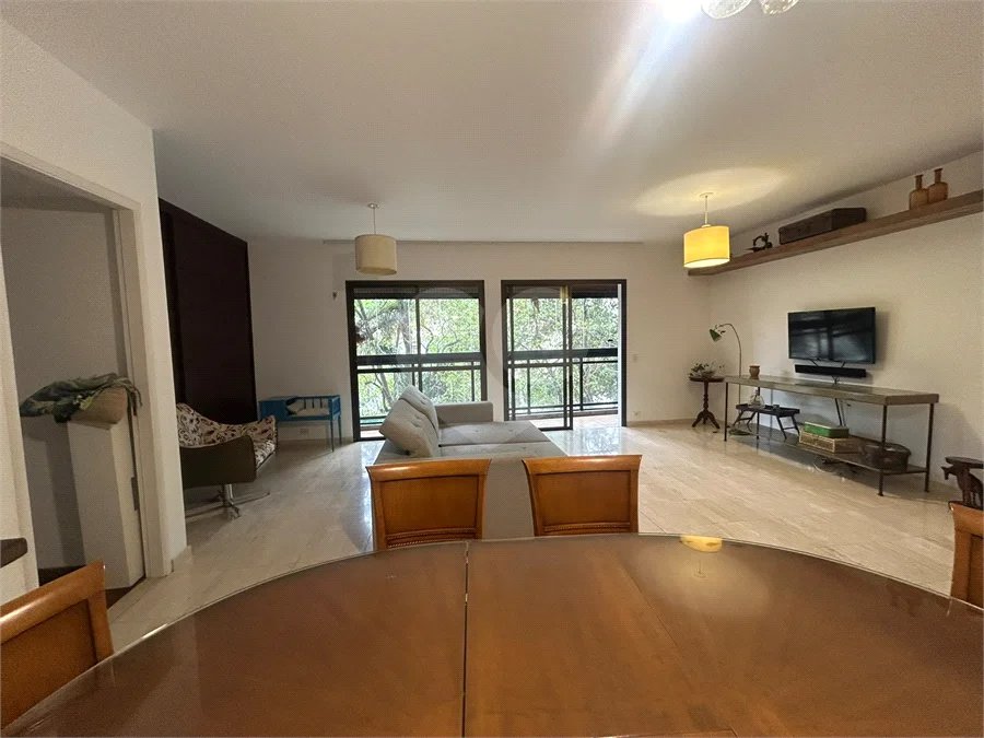 Apartamento Mobiliado no Alto da Boa Vista, com churrasqueira na varanda , 3 suítes e próximo ao Metro