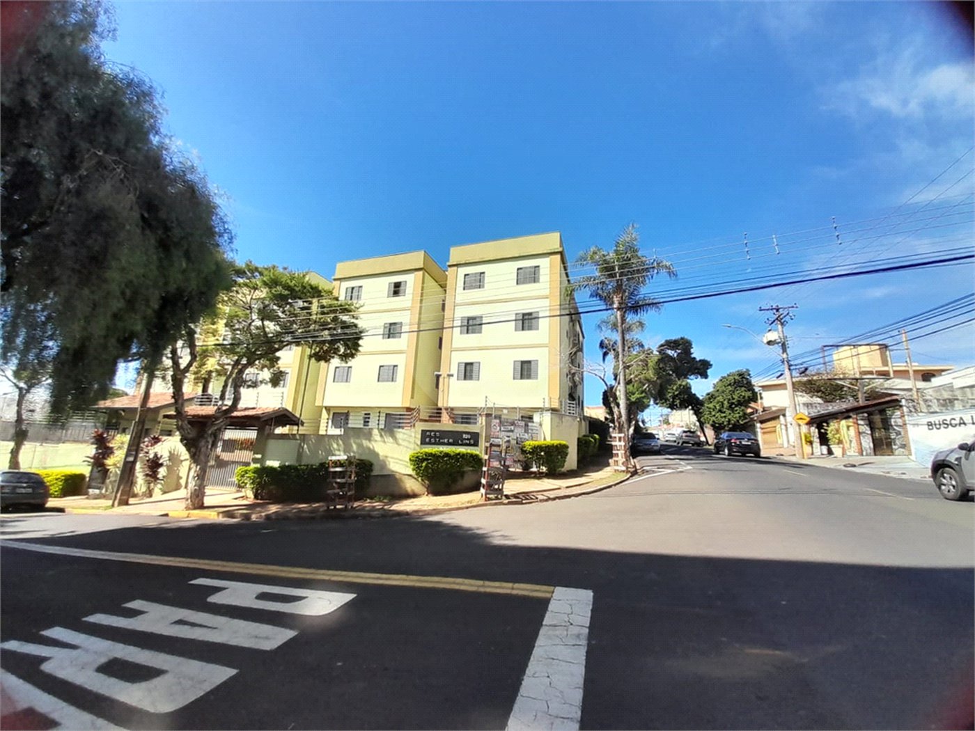 Apartamento à Venda no Edifício Esther Lins – Próximo à USP e UFSCar.