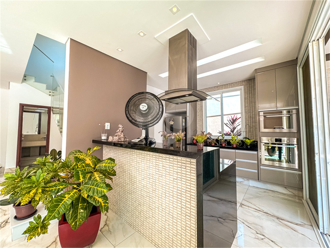 Sobrado à venda em Itupeva – 421,80 m² de terreno – 254,28 m² de área construída – 3 dormitórios – 4 banheiros – 4 vagas de garagem