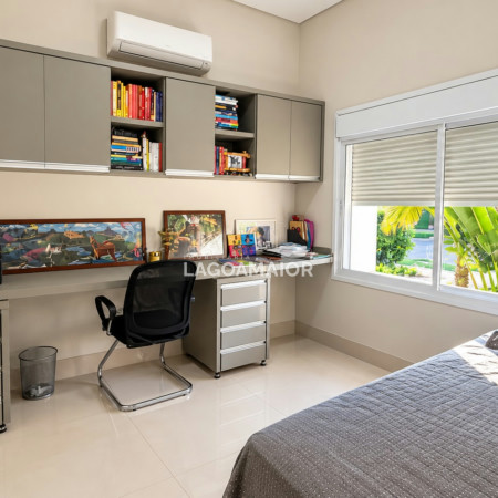 Casa à venda com 4 quartos, sendo 3 suítes, no condomínio Portal das Àguas, Três Lagoas - MS
