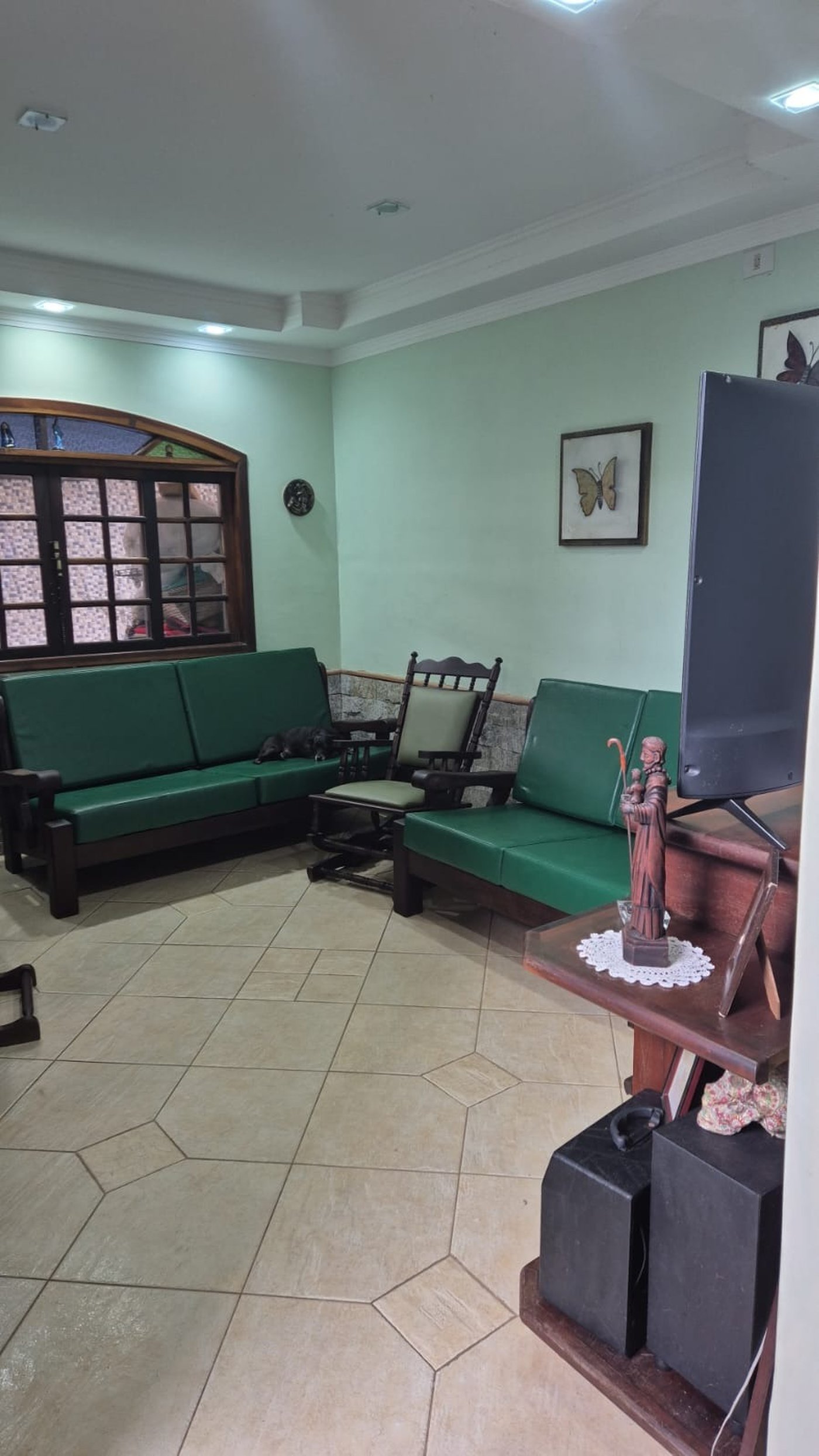 Casa à venda com 5 quartos, sendo 3 suítes, em Real, Praia Grande - SP