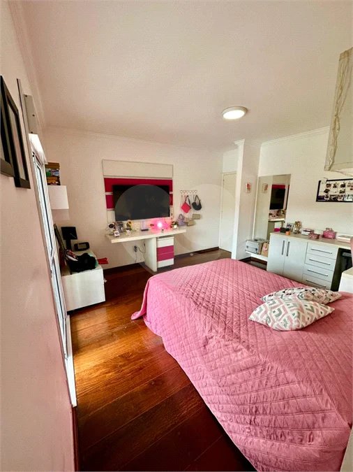 Casa de Alto Padrão à Venda no Parque dos Pássaros – 350 m²