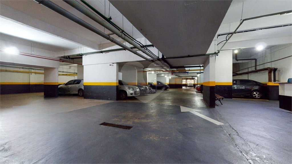 Apartamento à venda Bela Vista, 38m², andar alto, 1 dormitório, 1 vaga, lazer, porteira fechada
