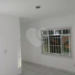 Duas casas com área total de 220m², 4 dormitórios, 3 suítes, 1 vaga de garagem, à venda em Pirituba