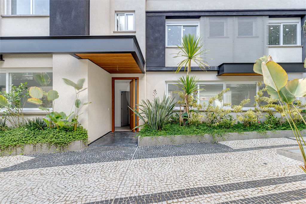 Casa à venda com 4 suítes no condomínio Vila Arese, São Paulo - SP