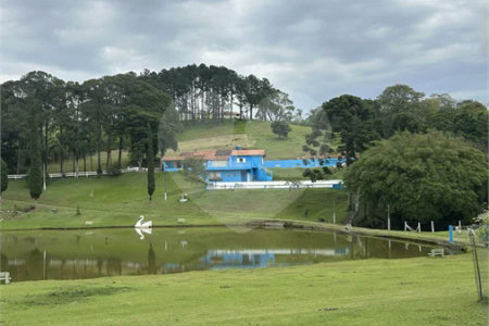 Sítio à venda com 5 quartos, sendo 2 suítes, em Marmeleiro, São Roque, SP