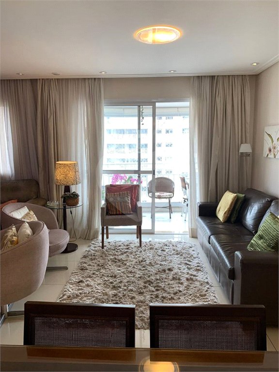 Apartamento 112m2 para venda na Mooca com 3 dormitórios. + 2 vaga. Rua Taquari.
