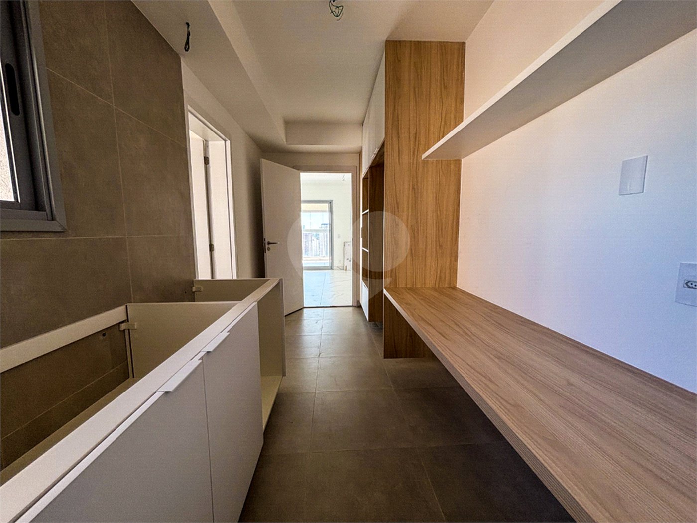 Apartamento à venda com 3 quartos, sendo 1 suíte,  em Jardim Marajoara, São Paulo, SP