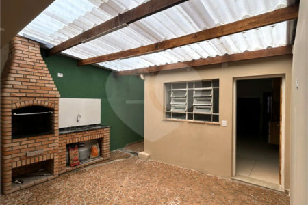 Sobrado em São Paulo com 140m², 4 dormitórios e 2 vagas de garagem
